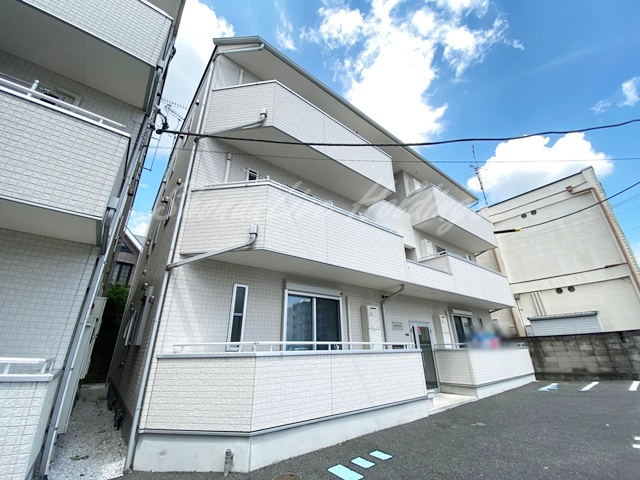 大和市深見西２丁目のアパート