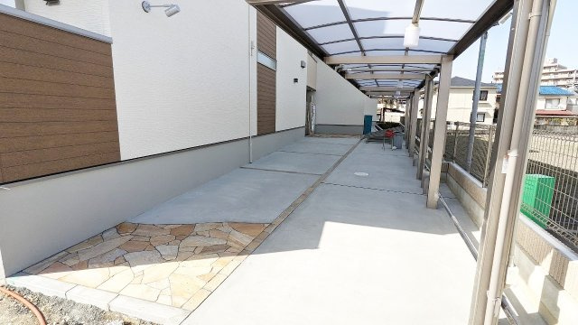 エクシーレ逆瀬川のロビー|建物の内部です