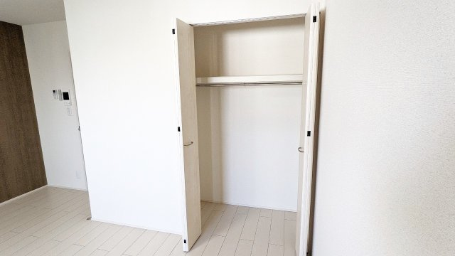 エクシーレ逆瀬川の収納|たっぷりとした収納スペースです