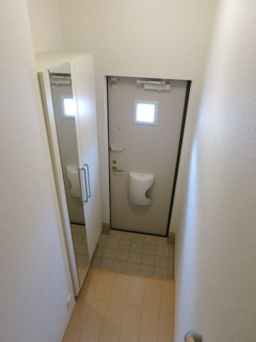 レジデンス井龍の玄関