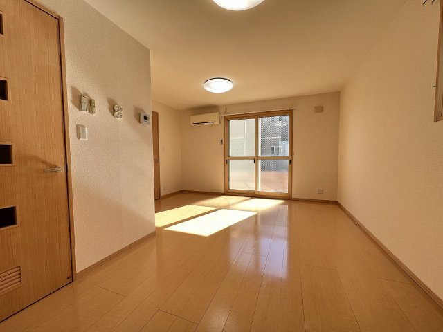 タウンコートみゆきⅡの居間・リビング