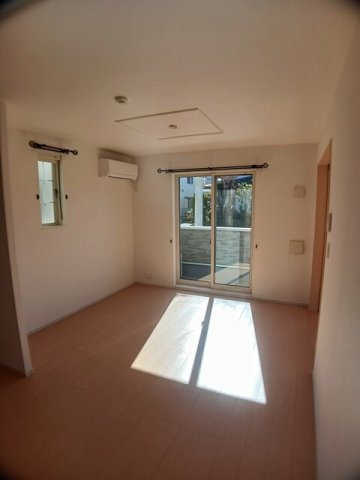 ソンレイルＳの居間・リビング