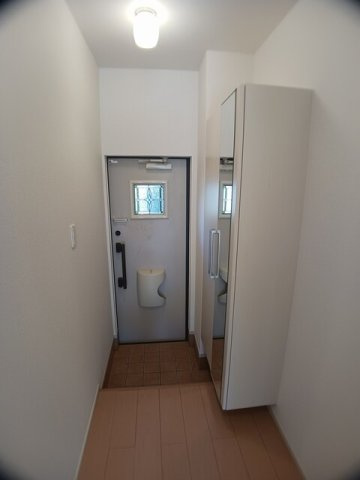 ソンレイルＳの玄関