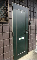 収納もある玄関です