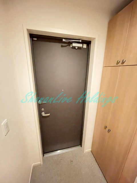 藤沢市湘南台５丁目のアパートの玄関