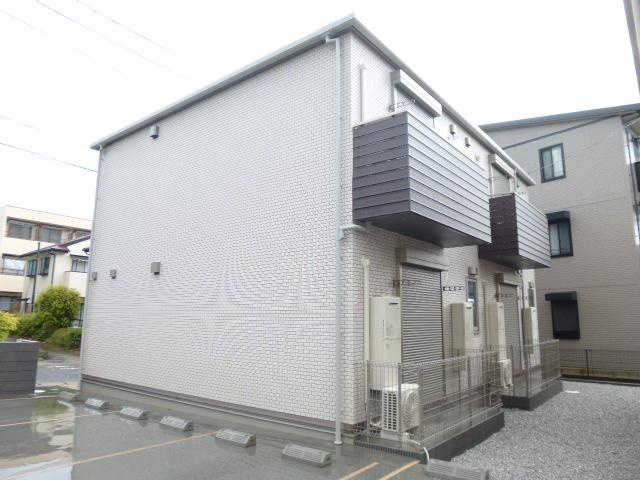 落ち着いた雰囲気の外観です