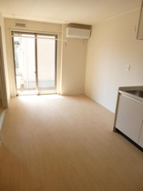 ゆったり過ごせるリビングです