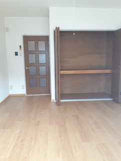 【居間・リビング】 | メゾンハッピーⅠ | 内装です