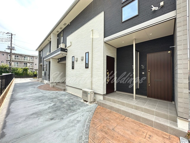 藤沢市辻堂元町５丁目のアパートのエントランス