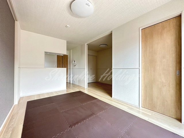 藤沢市辻堂元町５丁目のアパートの居間・リビング