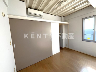 【居間・リビング】 | ヂオメトリー | こちらのリビングで趣味の時間をお楽しみください