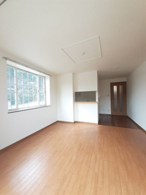 【居間・リビング】 | マ・メゾン吉備Ⅱ | ゆったり過ごせるリビングです