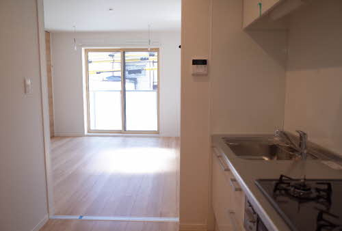 グランシャリオ翠のキッチン|コンパクトなキッチンで掃除もラクラク