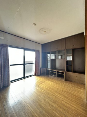 【居間・リビング】 | コアマンションパークシティ | 陽だまりの中でゆったり寛ぐ贅沢。冬でもポカポカと暖かい室内