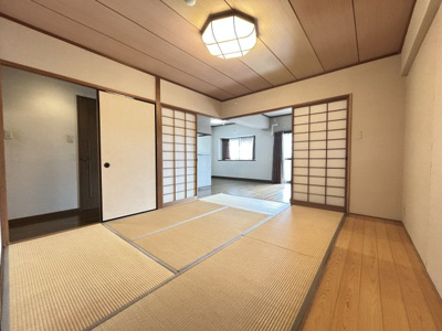 【和室】 | コアマンションパークシティ | 畳の香りに癒やされる和の空間。お昼寝や家事の休憩にも最適！