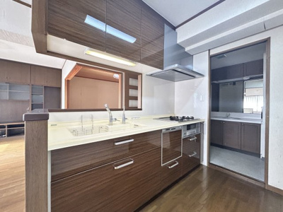 【独立洗面台】 | コアマンションパークシティ | 大人二人が並んで使えるワイド幅。忙しい朝もゆとりが持てます！