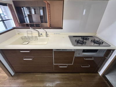 【キッチン】 | コアマンションパークシティ | 料理が楽しくなる食洗機付きシステムキッチン。収納も豊富