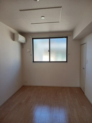 【内装】 | ハピア　Ⅲ | 明るい色調の室内です