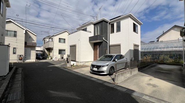 【前面道路含む現地写真】の画像