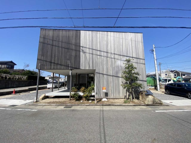 竜美丘コートビレジの外観