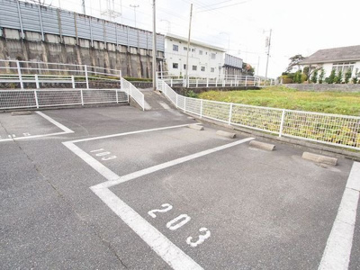 【駐車場】 | エスポワール茶屋ノ原 | 駐車場完備です