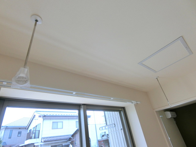 プティ・リヴィエールDの設備|★便利な室内物干しフック★