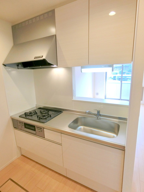 プティ・リヴィエールDのキッチン|★ガス３口グリル付きキッチン★