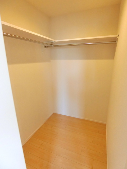 プティ・リヴィエールDの収納|★ウォークインクローゼット1.7帖★