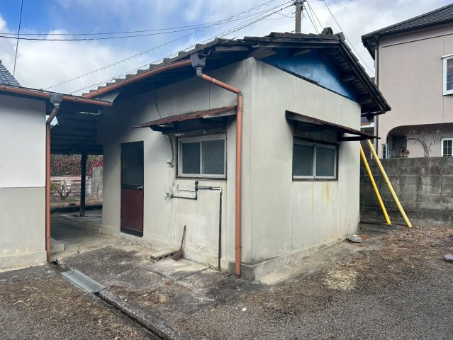 船木（高祖）　中古戸建の外観|【物置】敷地内に物置があります。アウトドア用品や趣味の道具の保管場所として活躍します。