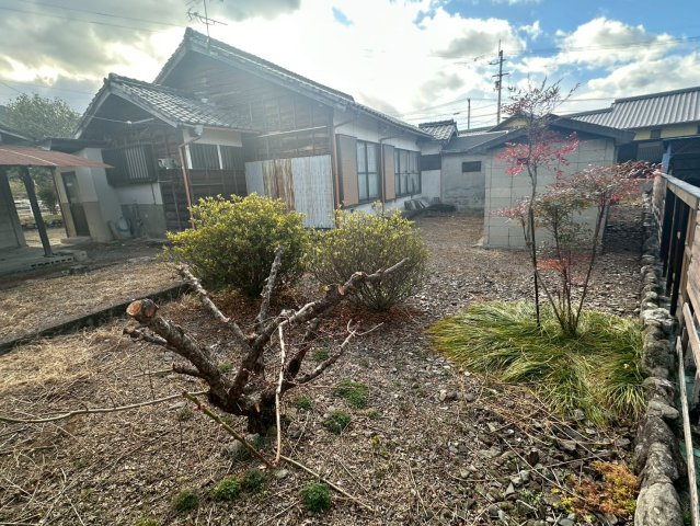 船木（高祖）　中古戸建の庭|【庭】敷地北東に庭があります。ガーデニングや家庭菜園ができます。