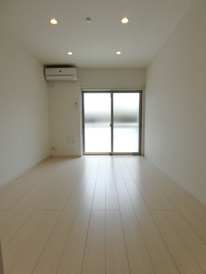 【居間・リビング】 | リブリ・snow owl | こちらのリビングで趣味の時間をお楽しみください