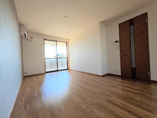 リバーサイドビューの居間・リビング|リビング