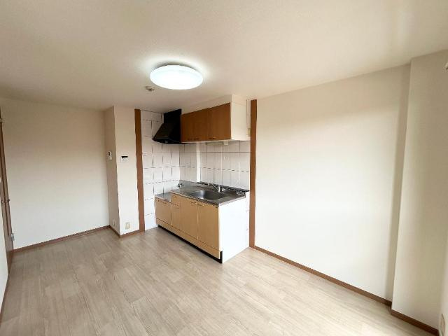 ガーデンヒルズNAKAYAMA弐番館の居間・リビング|リビング