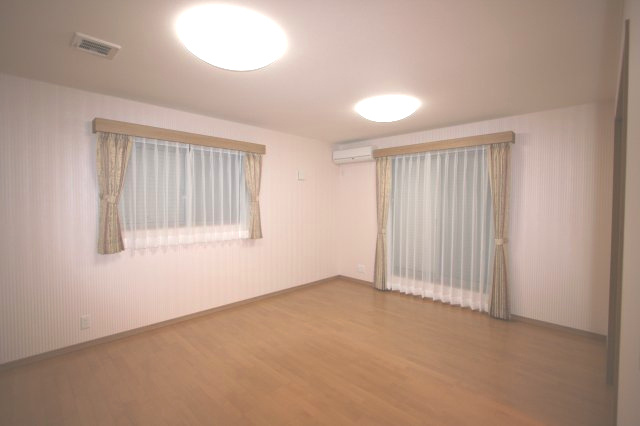 ㈱いづみや東大成町住宅の洋室|2階洋室