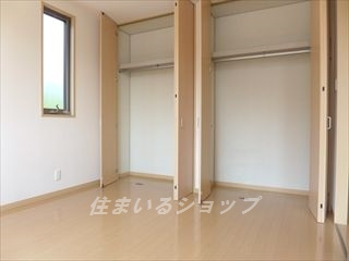 広島市安佐北区三入１丁目のアパートの寝室|クローゼットあり