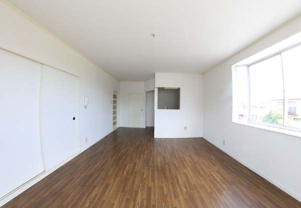 モアクレスト清水の居間・リビング|使いやすいリビングです