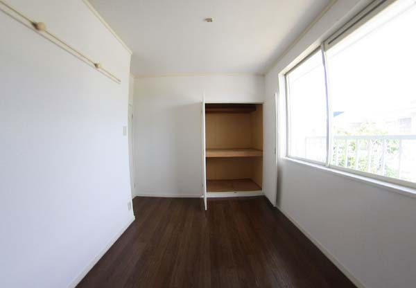 モアクレスト清水の洋室|スタンダードな洋室です