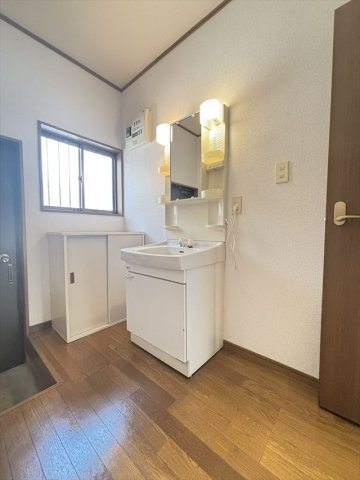 テラスハウスケンの洗面所|忙しい朝には欠かせない洗面所です