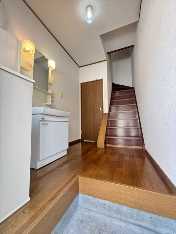 テラスハウスケンの玄関|明るい玄関です