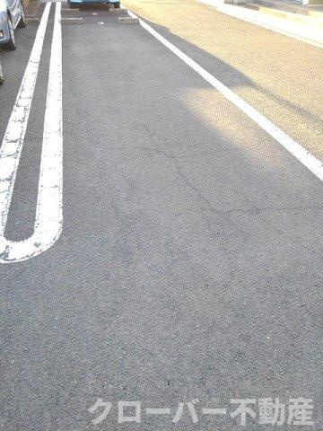 ウエスト・ロードＡの駐車場