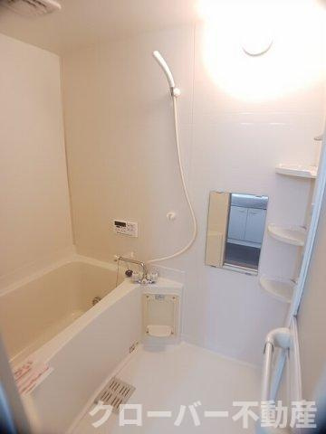 ウエスト・ロードＡの浴室