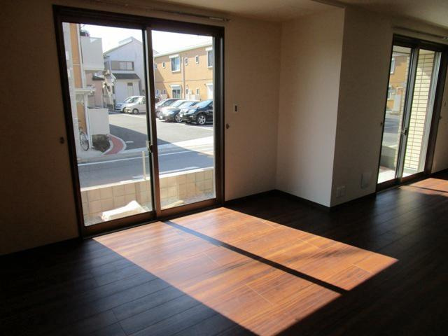 プラウドステージⅡの居間・リビング|ゆったり過ごせる居間です