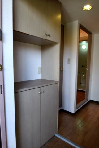 シェリール北原台の玄関|下駄箱あります
前回募集時の写真です
家具等はつきません