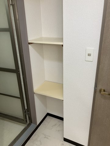 シェリール北原台の洗面所|棚がついてます
前回募集時の写真です