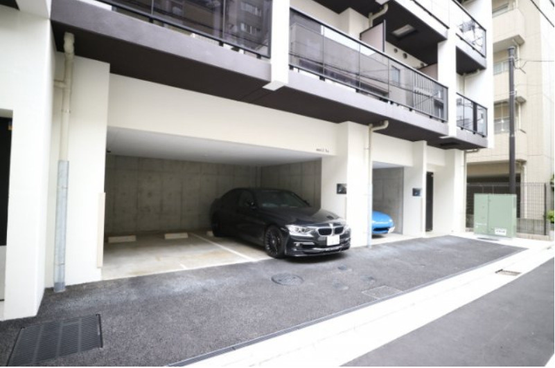 プラウドフラット森下Ⅲの駐車場