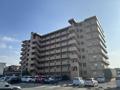 【外観】 | サントノーレ大牟田 | 重厚感漂うタイル貼りの外観。住む誇りを感じる佇まい