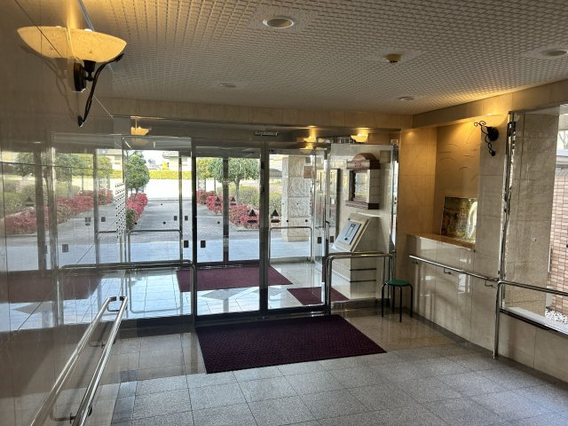 【その他共用部分】 | サントノーレ大牟田 | ホテルのロビーを彷彿とさせる、気品あふれるエントランス