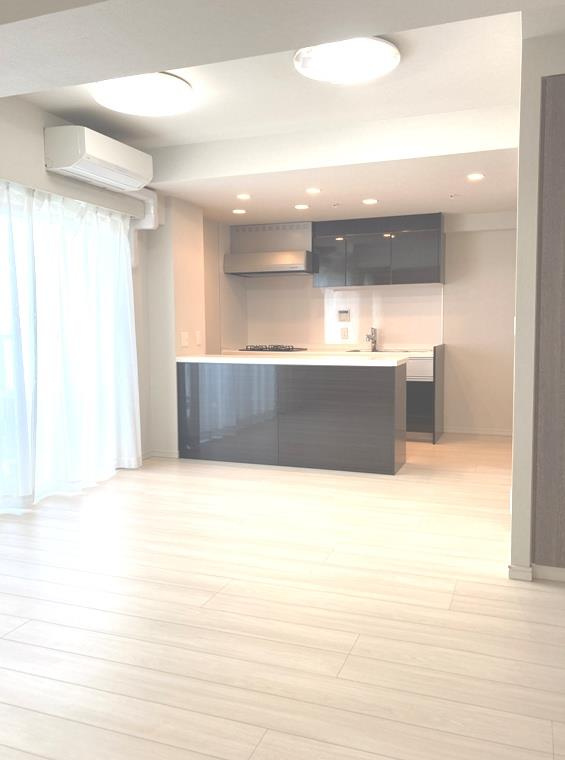 サンメゾン浦和高砂エルドの居間・リビング|ゆったり過ごせるリビングです