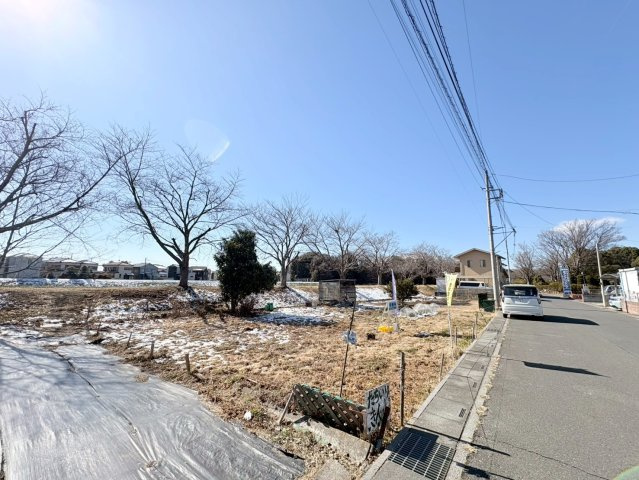 川越市渋井　建築条件なし売地　「上福岡駅」徒歩38分　敷地69坪　【南古谷小学区】の前面道路含む現地写真