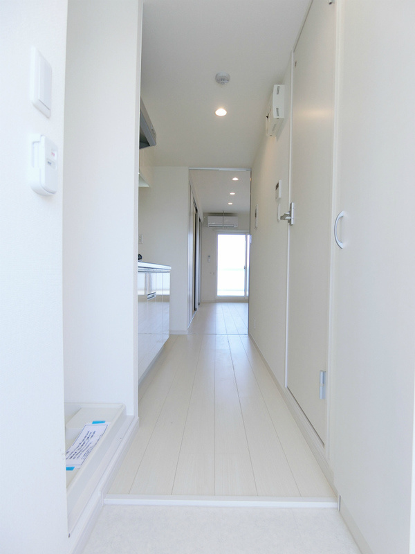 リブリ・エスポワール松戸の玄関|収納もある玄関です